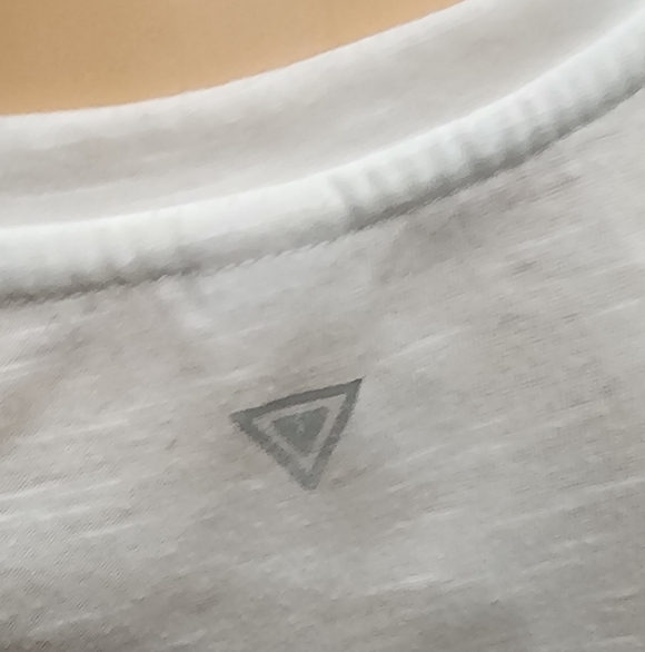 Sleeveless 'Be Kind' Top - Picture 2 of 6